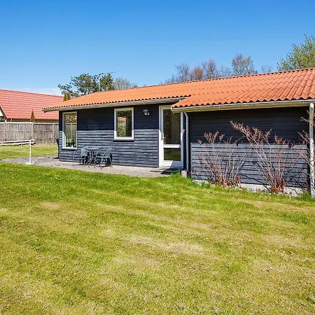 Three-bedroom Holiday In 1 Vakantiehuis