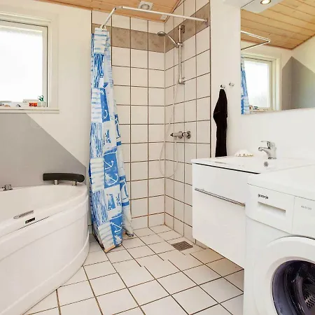 Three-bedroom Holiday In 1 Vakantiehuis Vig